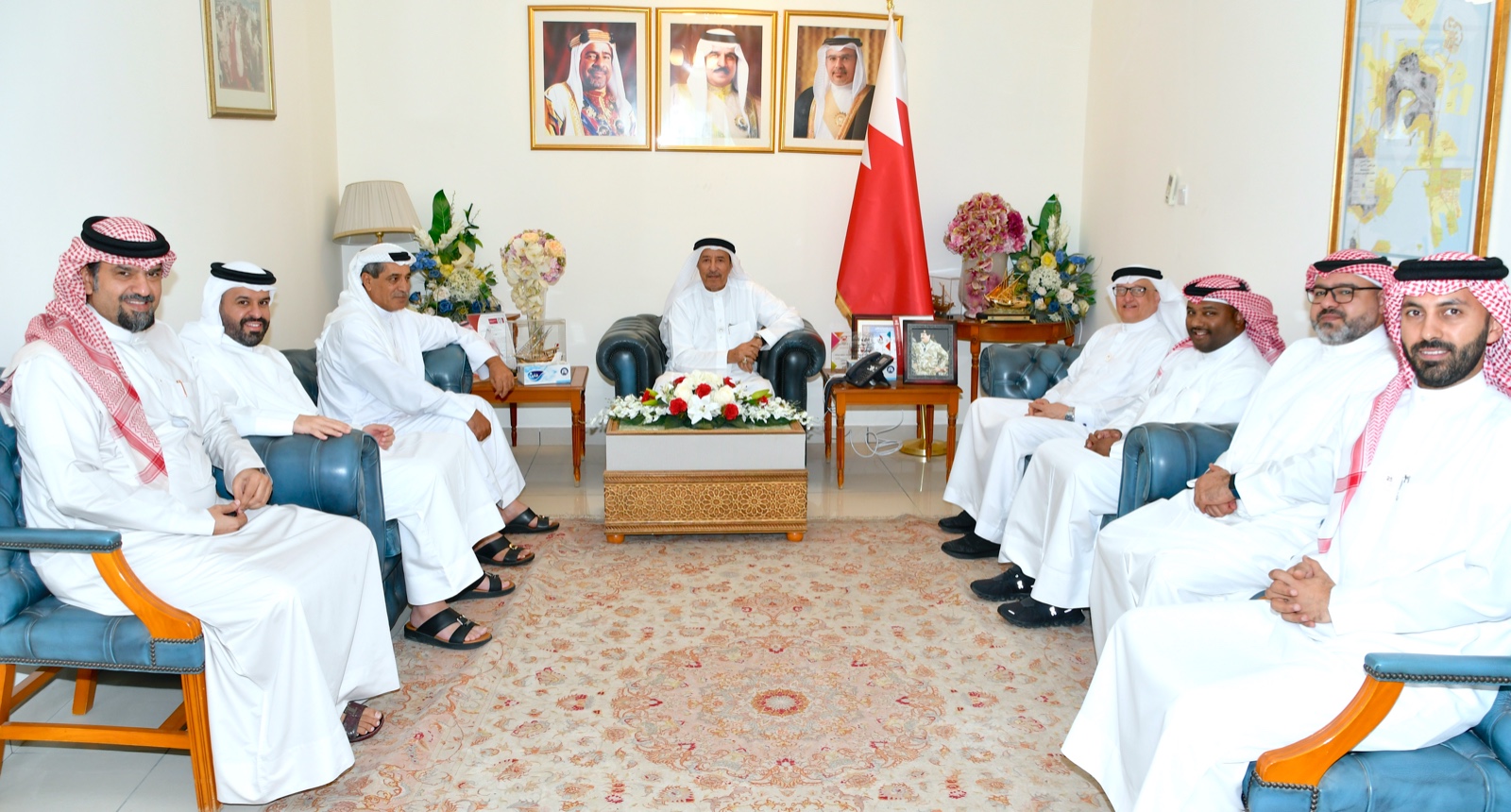 محافظ المحرق يستقبل الرئيس التنفيذي للهيئة العامة للرياضة<